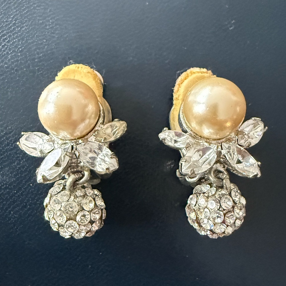 Elegant Vintage Pearl and Crystal Drop Clip on Earrings